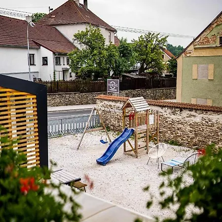 Jez&spi Guest house